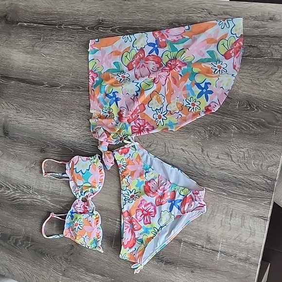 Swim Multicolor 7s Hippy Floral Print High Rise 3 Piece Bikini Set Xs